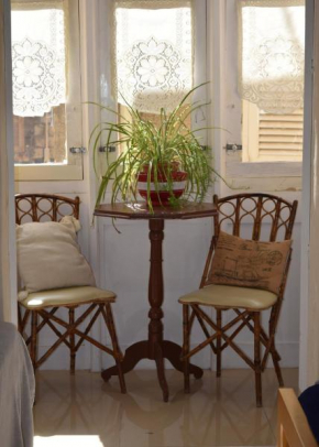Maria Townhouse Heart of Victoria B&B